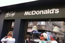 Pod Pálavou roste nový McDonald's. Restaurace už nabírá zaměstnance