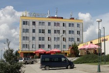 Pohořelice chtějí prodat bývalý hotel Morava. Opozice kritizuje zpackanou dražbu Pohořelice chtějí prodat bývalý hotel Morava. Opozice kritizuje zpackanou dražbu